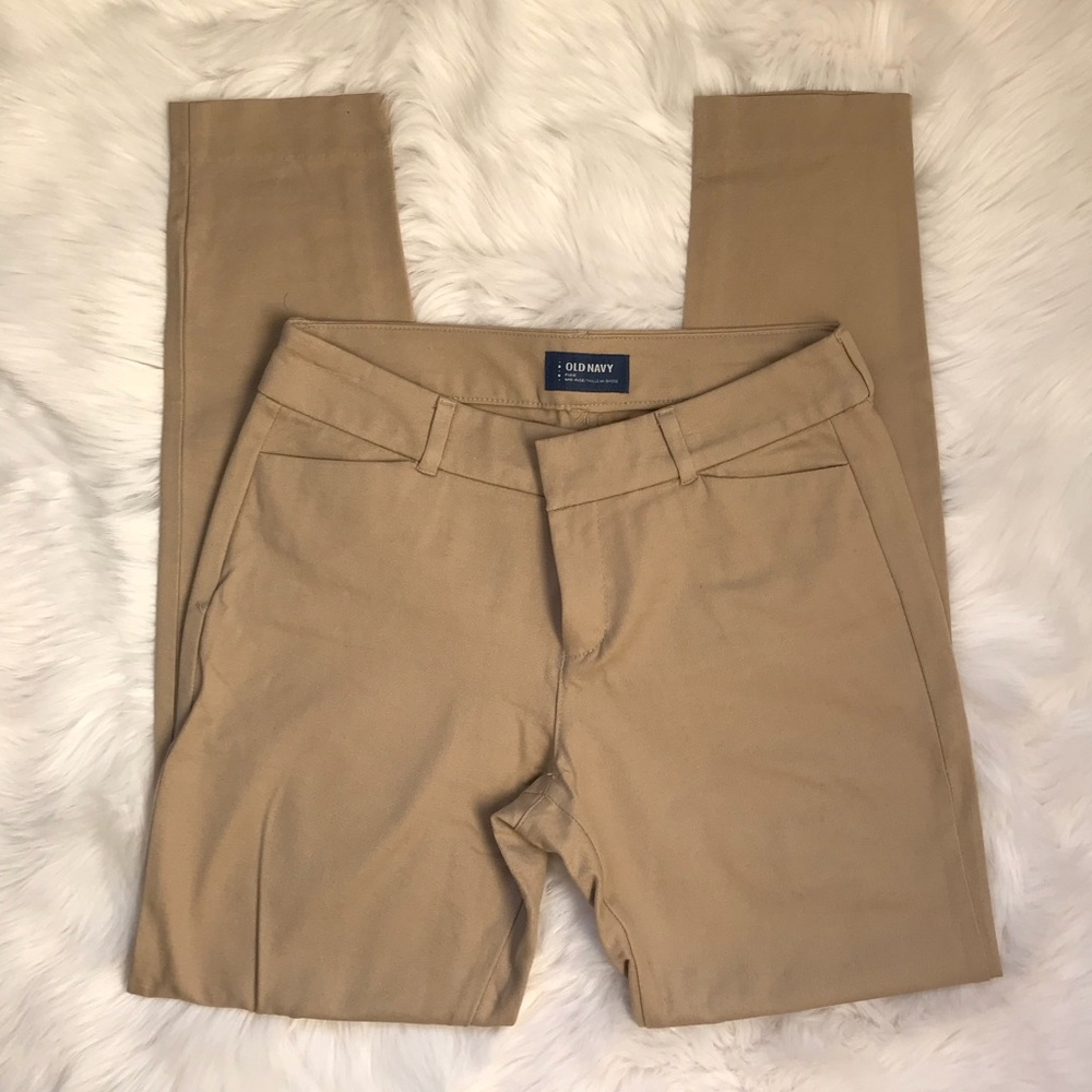 NWOT Old Navy Khaki Women’s Pixie Mid Rise Pant